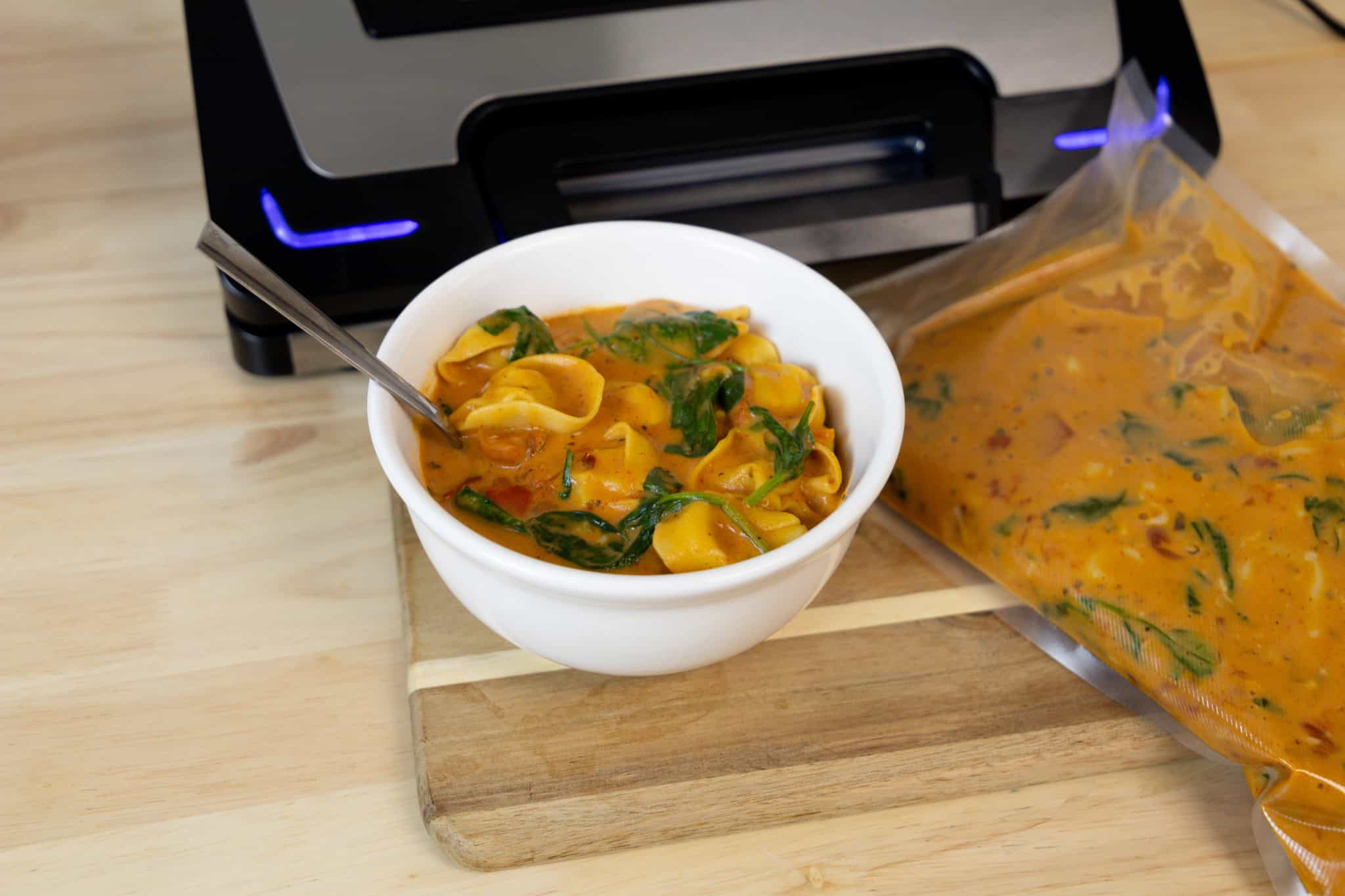 Read more about the article NESCO Introduces the Premium Vacuum Sealer featuring LiquidLock™
